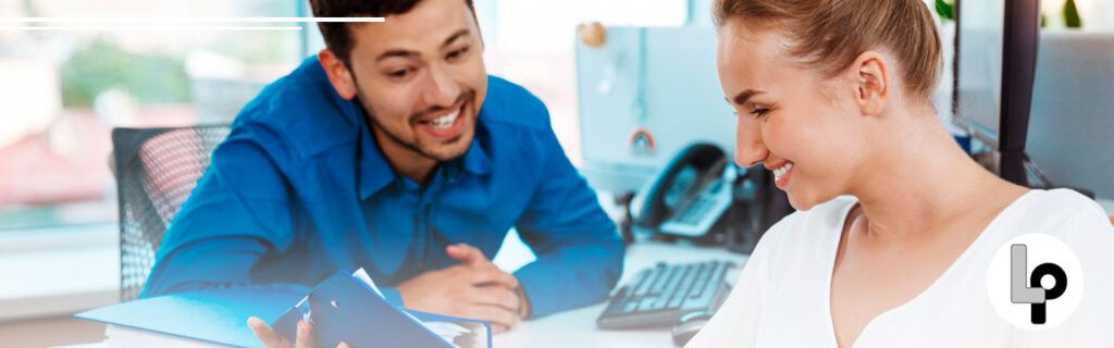 Servicios de interpretación y traducción de documentos con certificación de autenticidad.